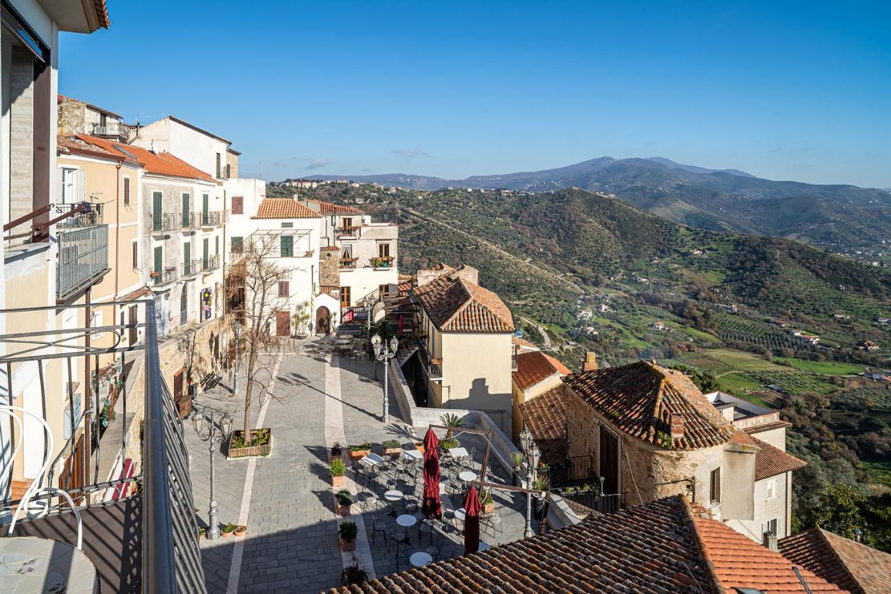 Bed and Breakfast De Gulia Charme And Relax Castellabate Esterno foto