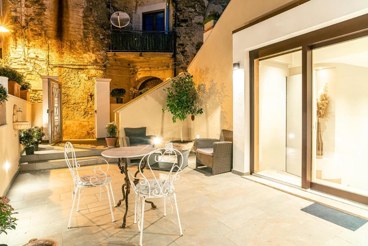 Bed and Breakfast De Gulia Charme And Relax Castellabate Esterno foto